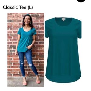 Lularoe classic Tee - solid Green size Large